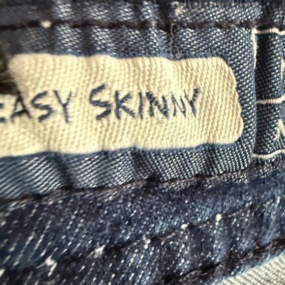 Miss Me Indigo Jeans with Metallic Details Easy Skinny size 29 - Picture 7 of 9